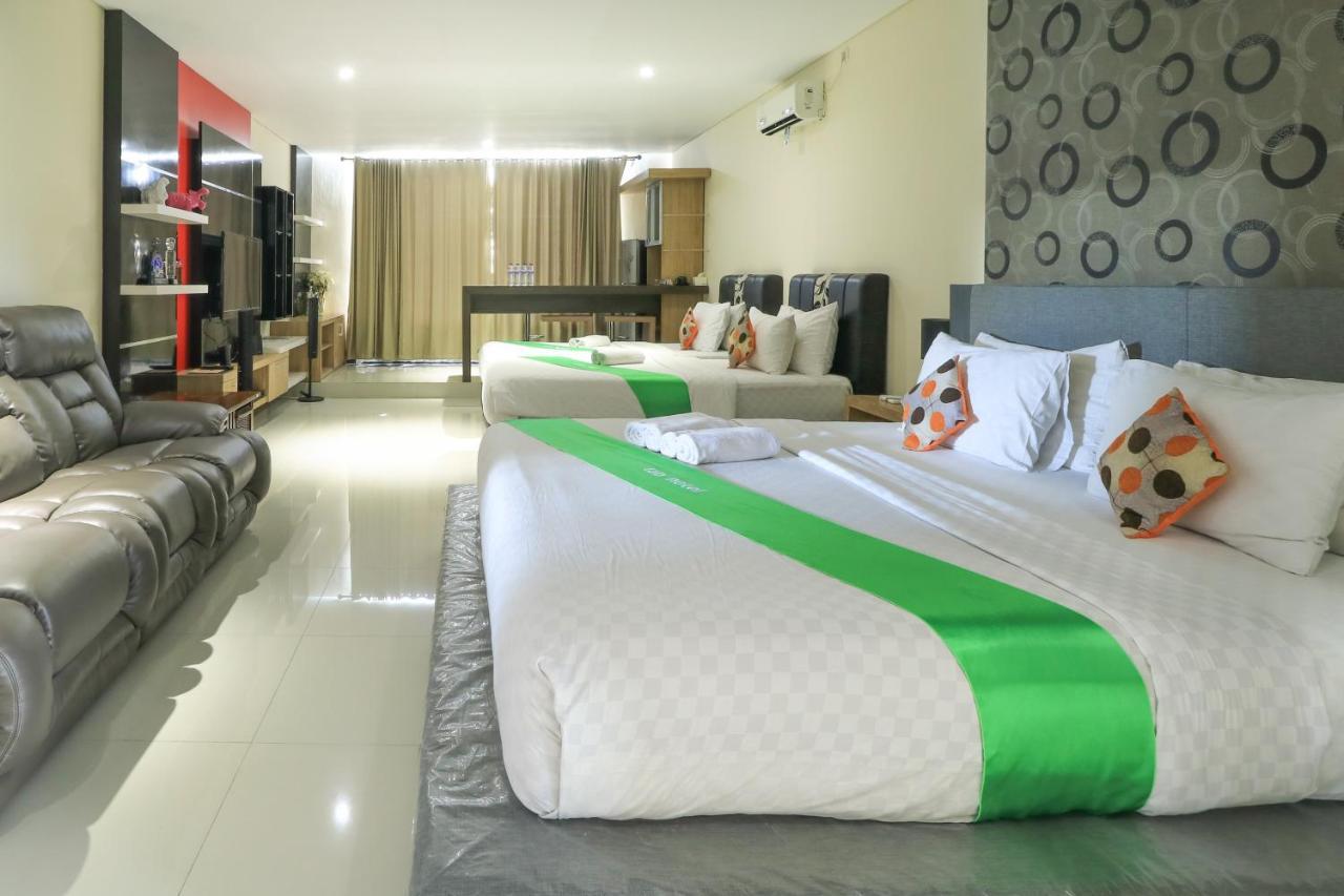 Tab Hotel Surabaja Zewnętrze zdjęcie
