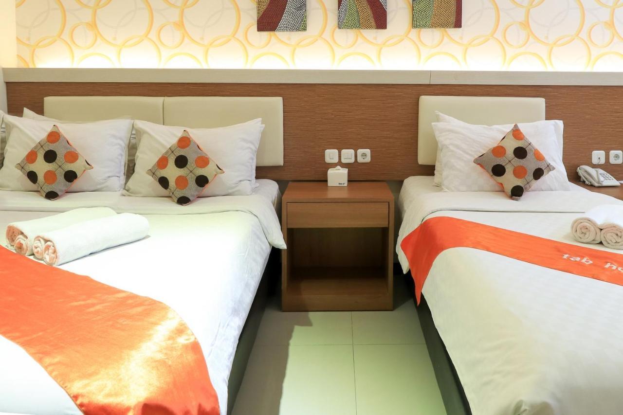 Tab Hotel Surabaja Zewnętrze zdjęcie
