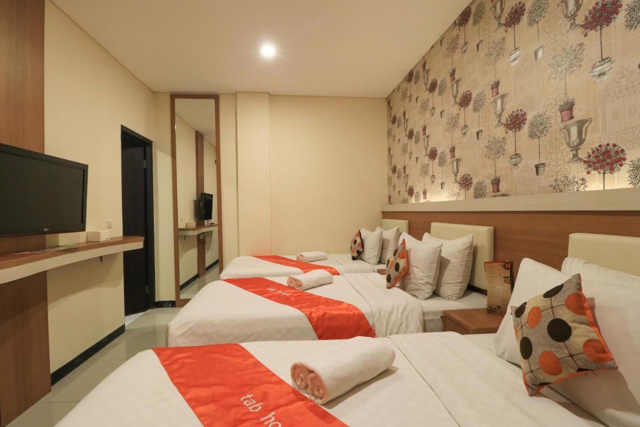 Tab Hotel Surabaja Zewnętrze zdjęcie