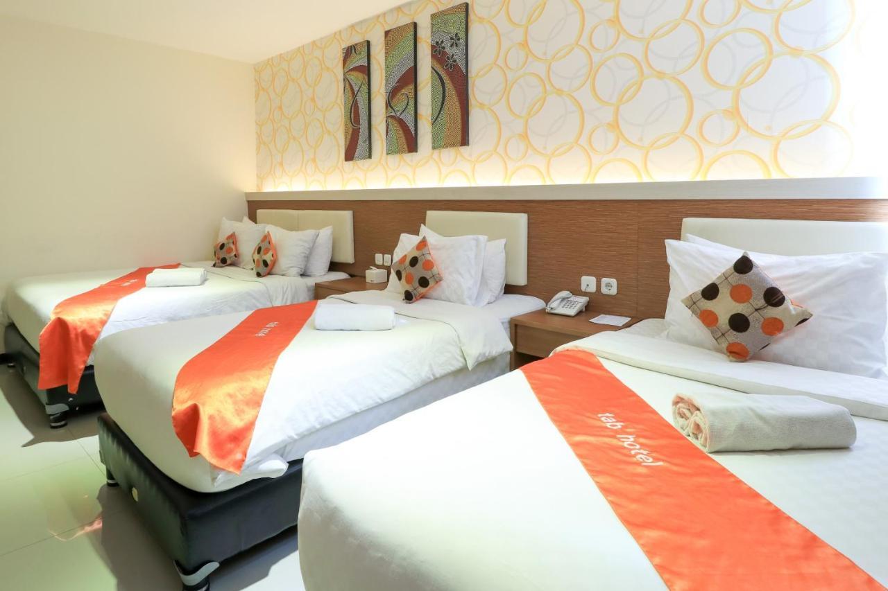 Tab Hotel Surabaja Zewnętrze zdjęcie