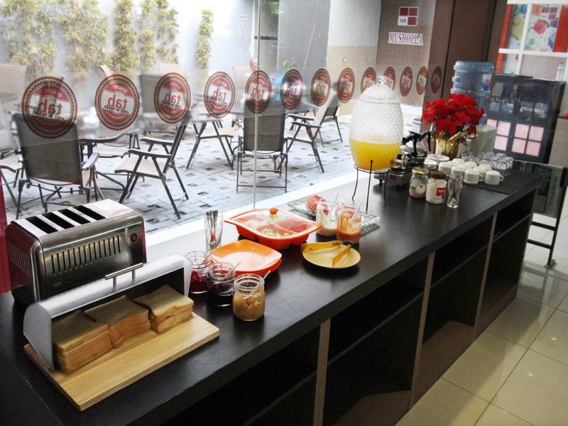 Tab Hotel Surabaja Zewnętrze zdjęcie
